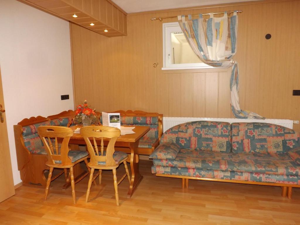 Appartementhaus Sabine Kötschach-Mauthen Szoba fotó