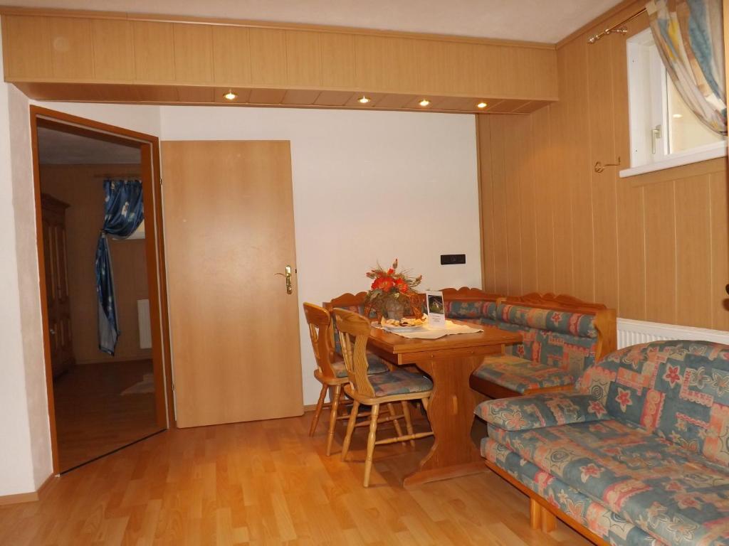 Appartementhaus Sabine Kötschach-Mauthen Szoba fotó